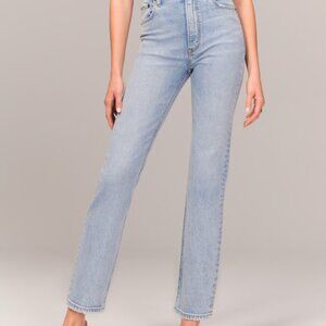 Abercrombie & Fitch Light Wash The Ankle Hise Rise Straight Jeans. Size 29.